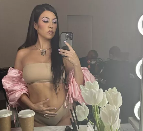 rs_573x1024-220918081532-573-kourtney-kardashian-instagram-cjh-091722