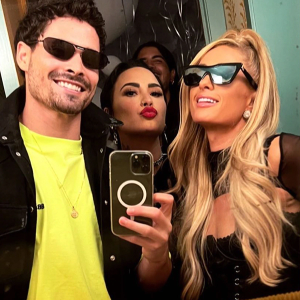 rs_1200x1200-220824192054-Demi-Lovato-2
