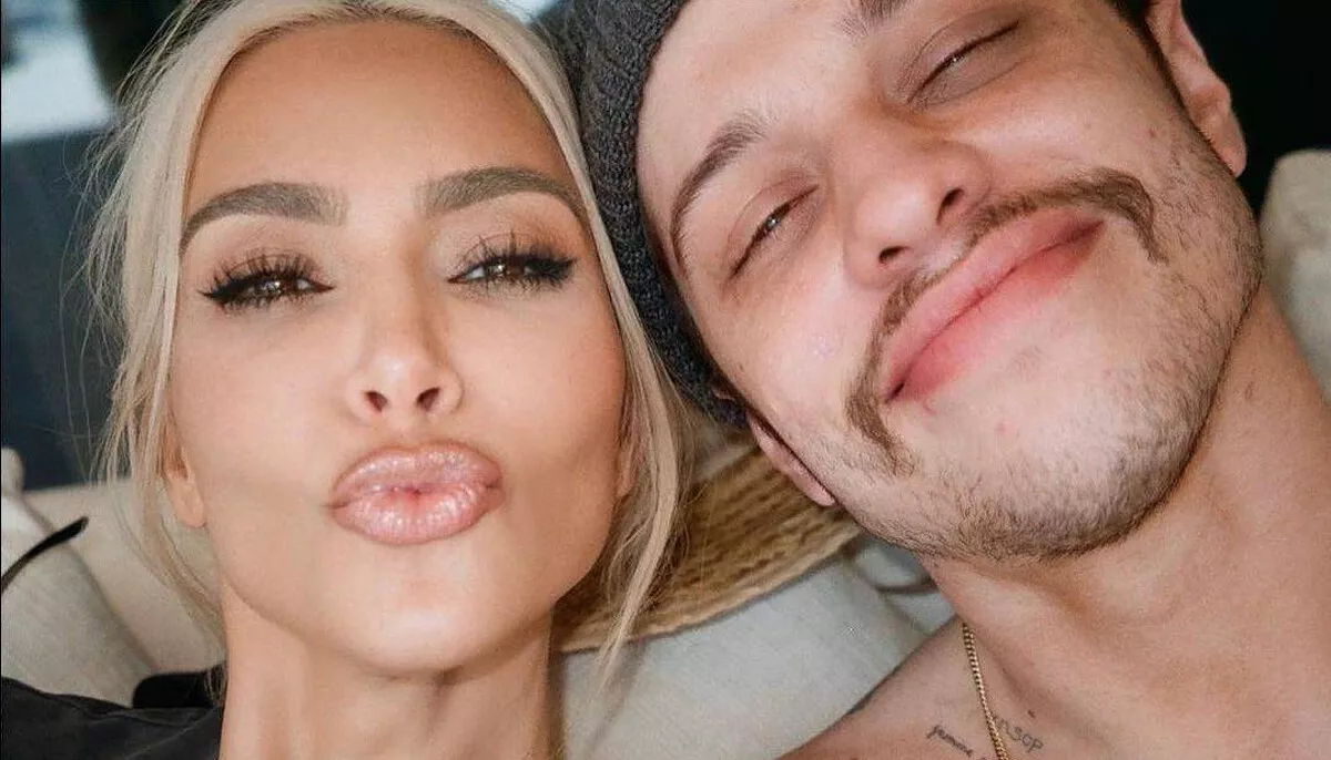 kim-kardashian-pete-davidson-selfie-morritos-1200x686