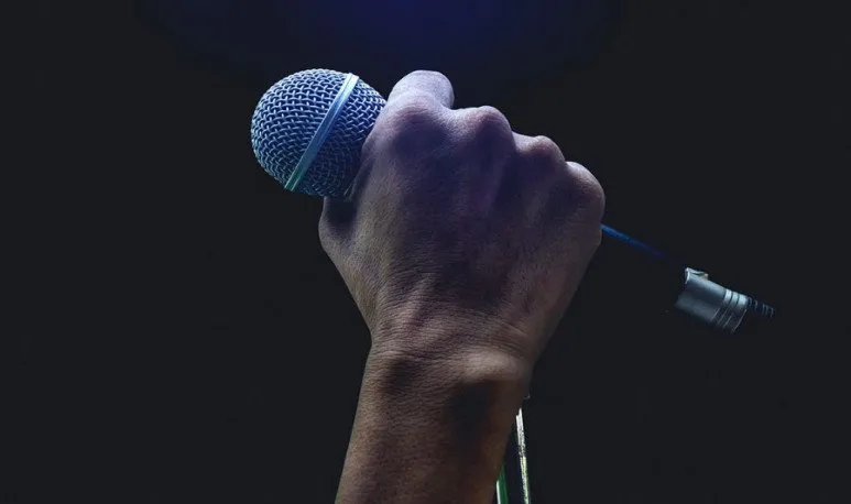 cantante-773x458