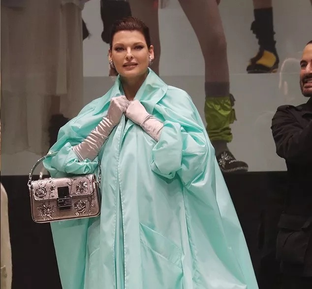 rs_634x1024-220910082947-634-nyfw-linda-evangelista.cm.91022